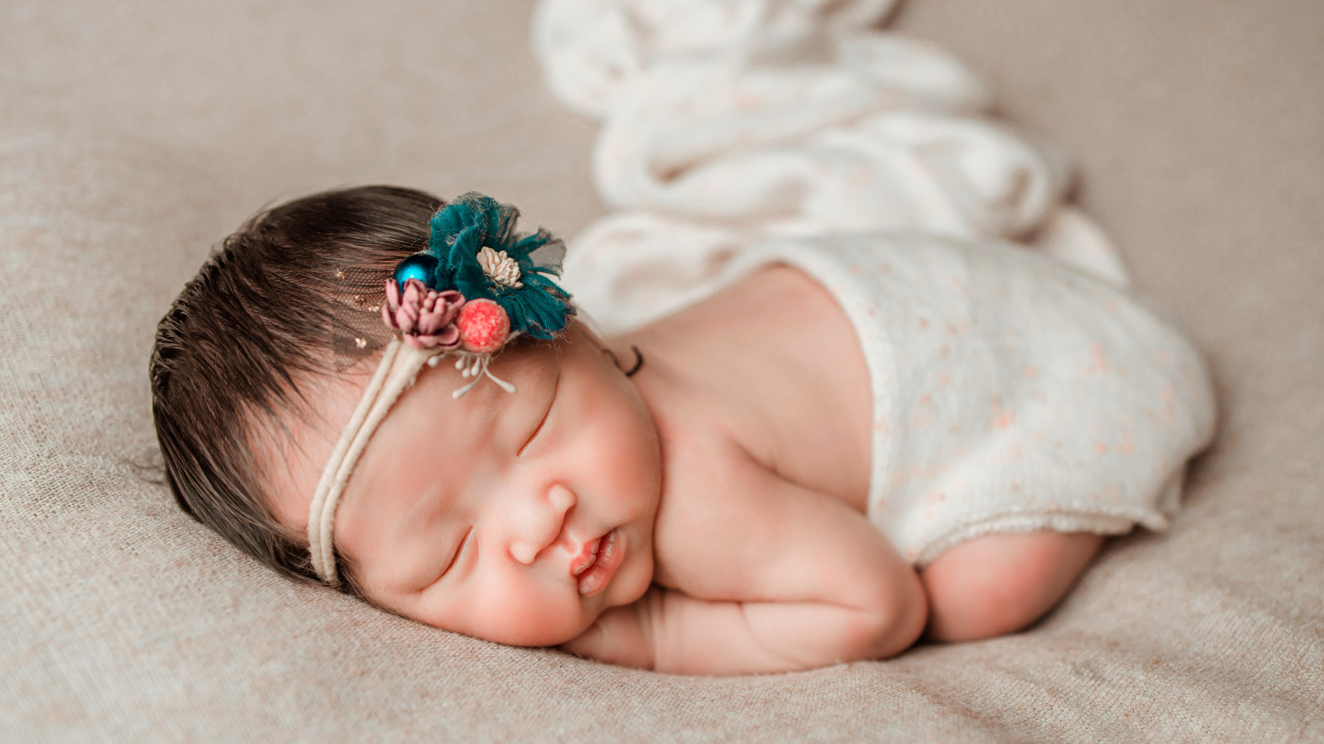 Yeni Doğmuş Bebeğim Neden Bu Kadar Sık Ağlıyor? Ağlama Türlerini Anlamak ve Sakinleşmek