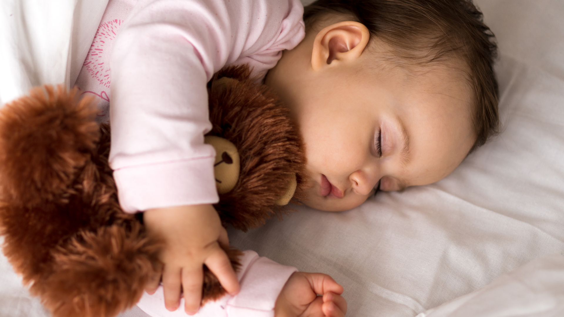 Yenidoğan Bebeğimde Gerçek Kabızlık Var mı? Dışkı Sıklığı ve Endişe Etmemek Gerekenler